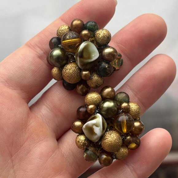 Vintage Gold-tone Stone Beaded Cluster Clipon Earrings Japan - Picture 4 of 4